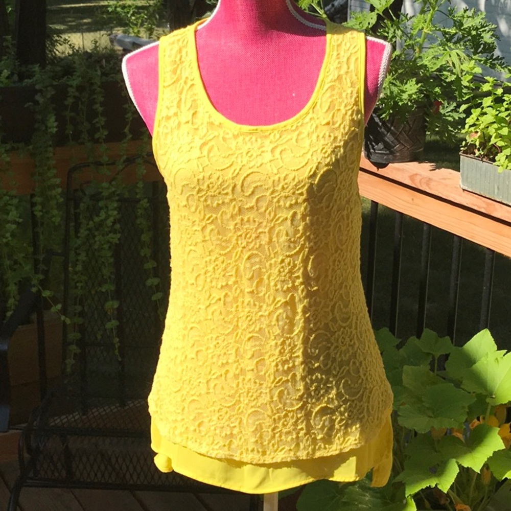 Joompy Yellow Lace Top Size L